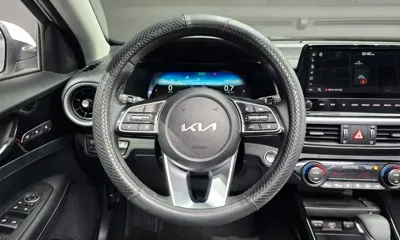 Kia K3 2022, 76110 км, за 15315.6 USD - фото 15