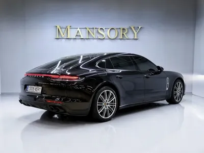 Porsche Panamera 2022, 35000 км, за 77340.09 USD