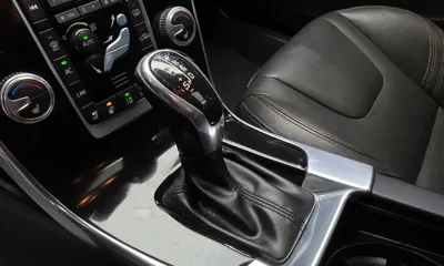 Volvo V60 2016, 123905 км, за 6440.29 USD - фото 9