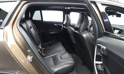 Volvo V60 2016, 123905 км, за 6440.29 USD - фото 12