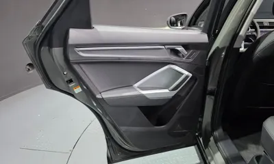 Audi Q3 2023, 55309 км, за 34724.96 USD - фото 25