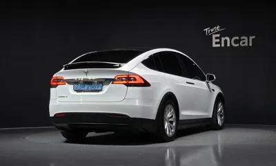 Tesla Model X 2018, 240789 км, за 31263.86 USD