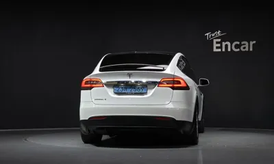 Tesla Model X 2018, 240789 км, за 31263.86 USD