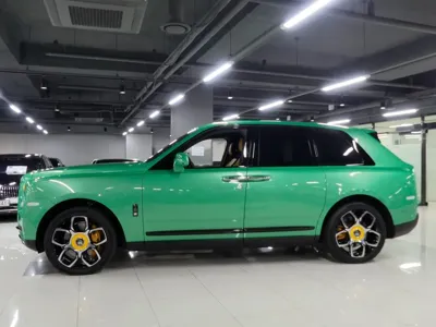 Rolls-Royce Cullinan 2023, 9990 км, за 396688.41 USD