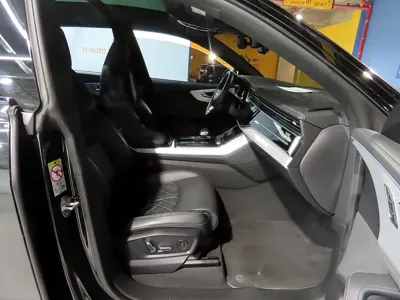 Audi Q8 2023, 55177 км, за 47064.92 USD - фото 13