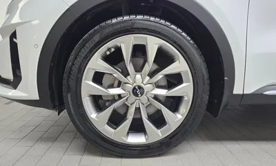 Kia Sorento 2023, 179401 км, за 15698.89 USD