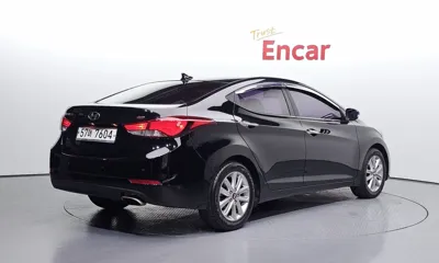 Hyundai Avante 2016, 112134 км, за 4529.34 USD
