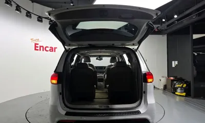 Kia Canival 2017, 129365 км, за 7862.57 USD - фото 20