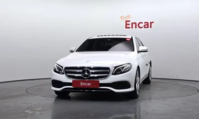 Mercedes-Benz E-Class 2017, 61892 км, за 13418.84 USD