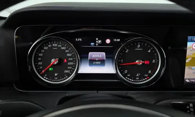 Mercedes-Benz E-Class 2017, 61892 км, за 13418.84 USD - фото 8