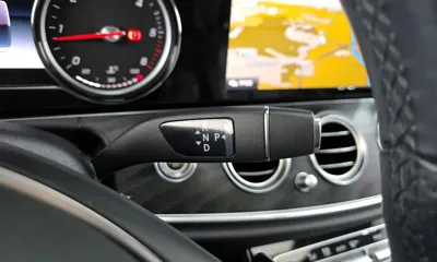 Mercedes-Benz E-Class 2017, 61892 км, за 13418.84 USD - фото 9