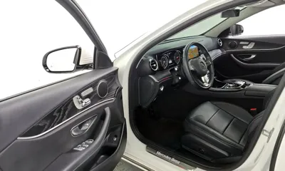 Mercedes-Benz E-Class 2017, 61892 км, за 13418.84 USD - фото 10