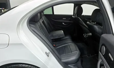 Mercedes-Benz E-Class 2017, 61892 км, за 13418.84 USD - фото 12