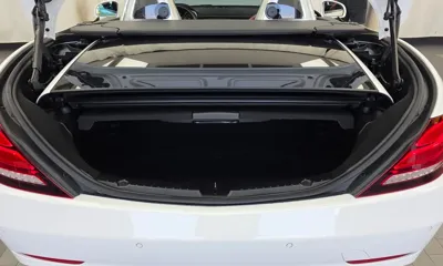 Mercedes-Benz SLC-Class 2017, 81777 км, за 17127.04 USD - фото 40