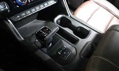 GMC Sierra 2024, 69775 км, за 40307.34 USD - фото 9