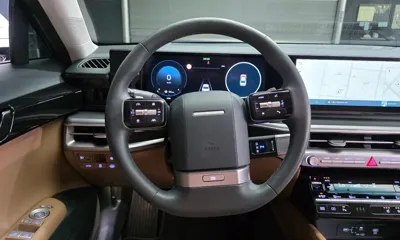 Hyundai Grandeur 2023, 18203 км, за 21662.78 USD - фото 12