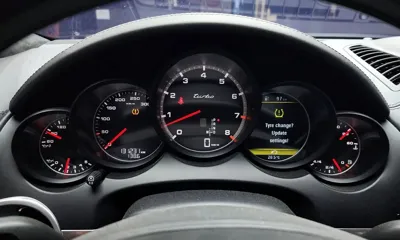 Porsche Cayenne 2011, 131231 км, за 14626.53 USD - фото 8