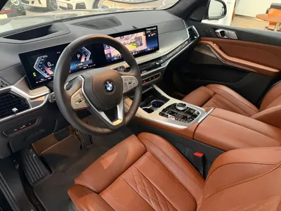 BMW X7 2025, 12400 км, за 75357.01 USD - фото 13