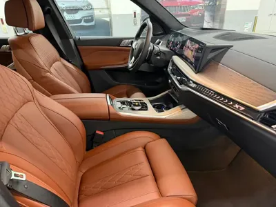 BMW X7 2025, 12400 км, за 75357.01 USD - фото 14