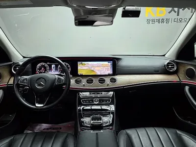 Mercedes-Benz E-Class 2017, 115446 км, за 14385.18 USD - фото 10
