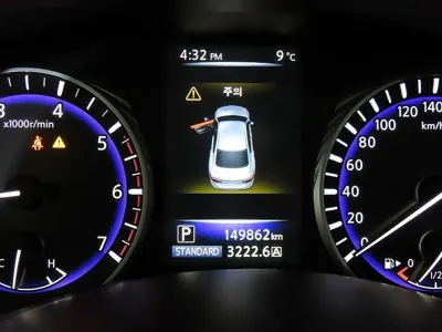 Infiniti Q50 2014, 149853 км, за 3635.65 USD - фото 8