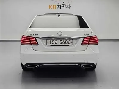 Mercedes-Benz E-Class 2014, 103471 км, за 6761.19 USD