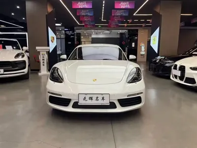 Porsche 718 2018, 105000 км, за 31831.84 USD