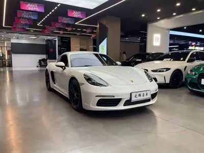 Porsche 718 2018, 105000 км, за 31831.84 USD