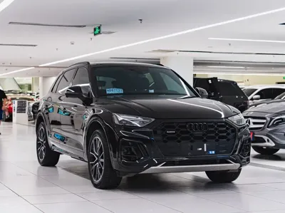 Audi Q5L 2024, 30000 км, за 31635.64 USD