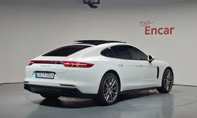 Porsche Panamera 2018, 140255 км, за 30930.51 USD