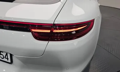 Porsche Panamera 2018, 140255 км, за 30930.51 USD - фото 23