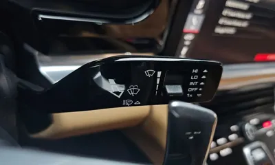 Porsche Panamera 2018, 140255 км, за 30930.51 USD - фото 32