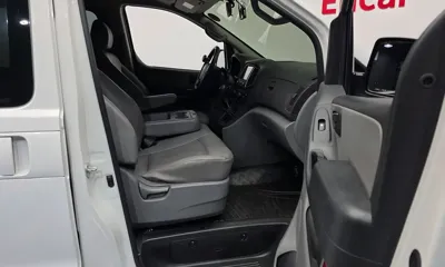Hyundai Starex 2019, 90703 км, за 11701.22 USD - фото 11