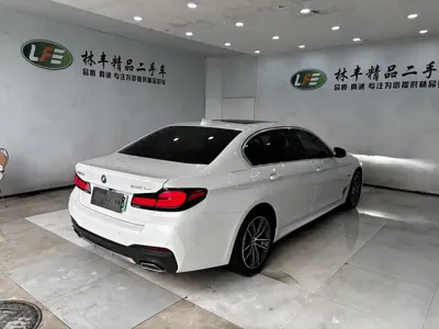 BMW 5 Series New Energy 2022, 26000 км, за 30429.07 USD