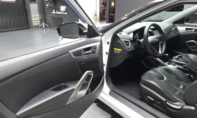 Hyundai Veloster 2012, 120885 км, за 2467.93 USD - фото 10
