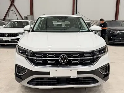 Volkswagen Tayron 2023, 76000 км, за 22924.81 USD