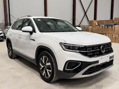 Volkswagen Tayron 2023, 76000 км, за 22924.81 USD