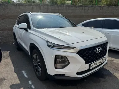 Hyundai Santafe 2019, 78333 км, за 11809.11 USD
