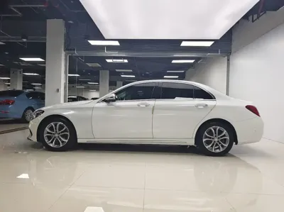 Mercedes-Benz C-Class 2015, 147000 км, за 12580.69 USD