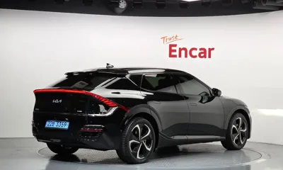 Kia EV6 2022, 45581 км, за 23028.9 USD