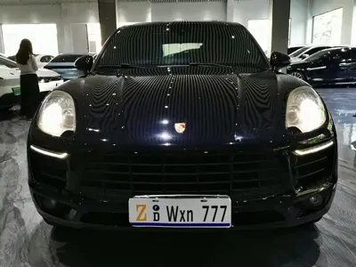 Porsche Macan 2016, 114000 км, за 14203.13 USD
