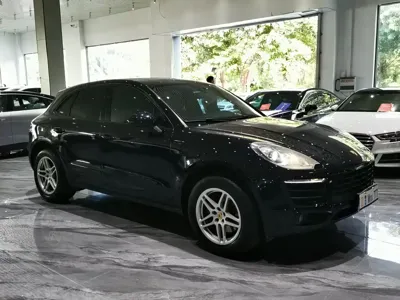 Porsche Macan 2016, 114000 км, за 14203.13 USD