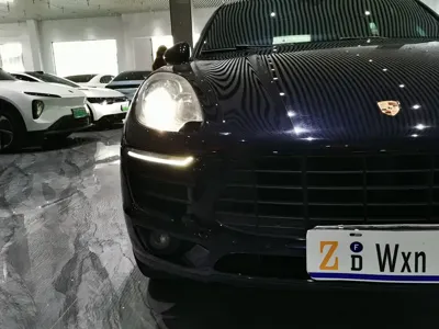 Porsche Macan 2016, 114000 км, за 14203.13 USD