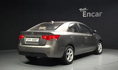 Kia Porte 2009, 97723 км, за 1553.66 USD