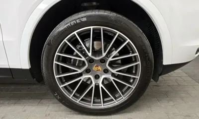 Porsche Cayenne 2019, 99674 км, за 35877.1 USD