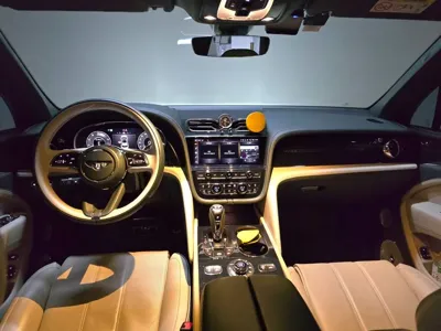 Bentley Bentayga 2024, 12800 км, за 231164.85 USD - фото 13