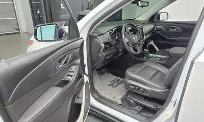ChevroletGMDaewoo Traverse 2021, 61285 км, за 14886.56 USD - фото 10