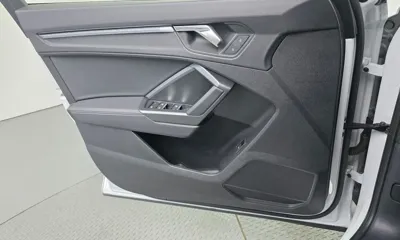 Audi Q3 2023, 51425 км, за 36400.32 USD - фото 24
