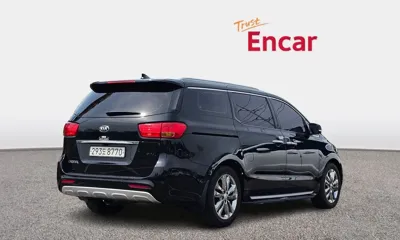 Kia Canival 2017, 114238 км, за 8074.04 USD