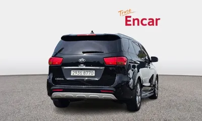 Kia Canival 2017, 114238 км, за 8074.04 USD